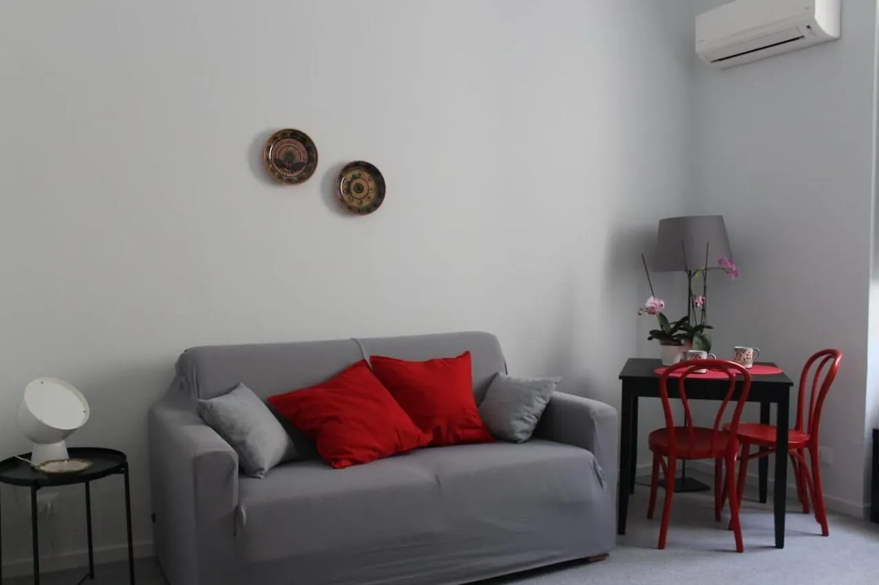 Da Nelly Al Politeama Apartman Palermo 0*,